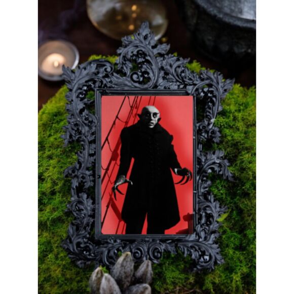 Nosferatu Pin Vampire Accessory Dracula Badge Vintage Horror Film Classic Pin - Picture 1 of 1
